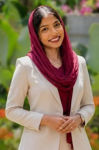 a professional photo of a freelance digital marketing consultant in qatar